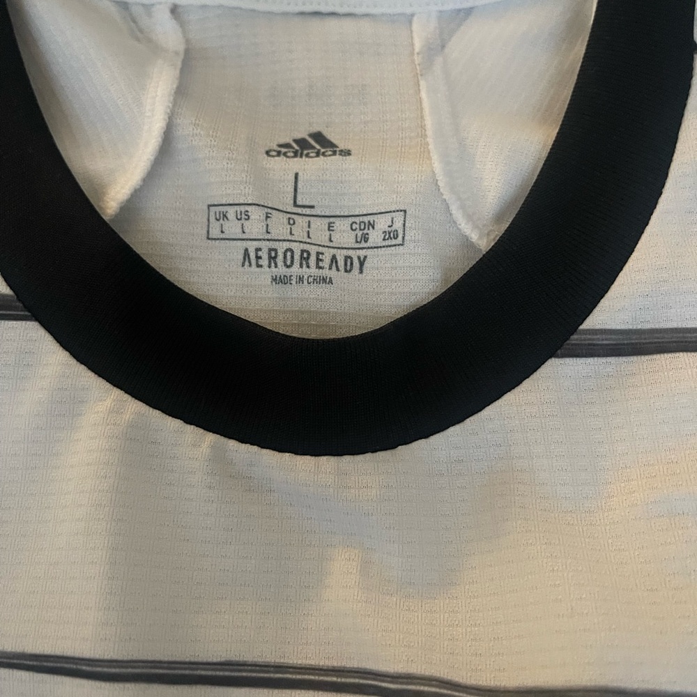 Shirt - Picture 4 of 4
